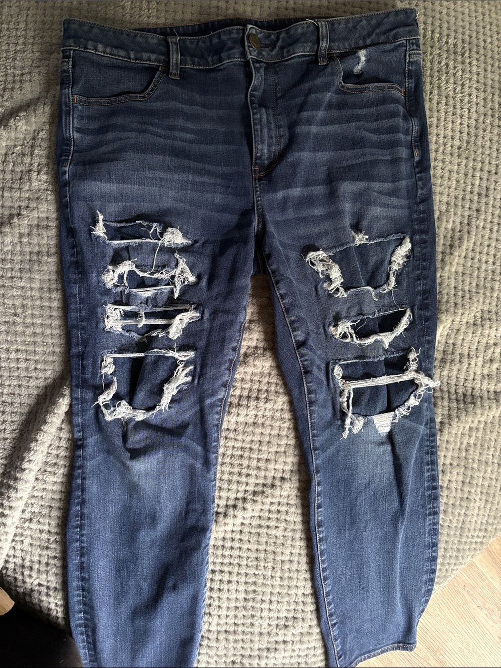 American Eagle Outfitters Distressed Skinny Jeans in Dark Blue